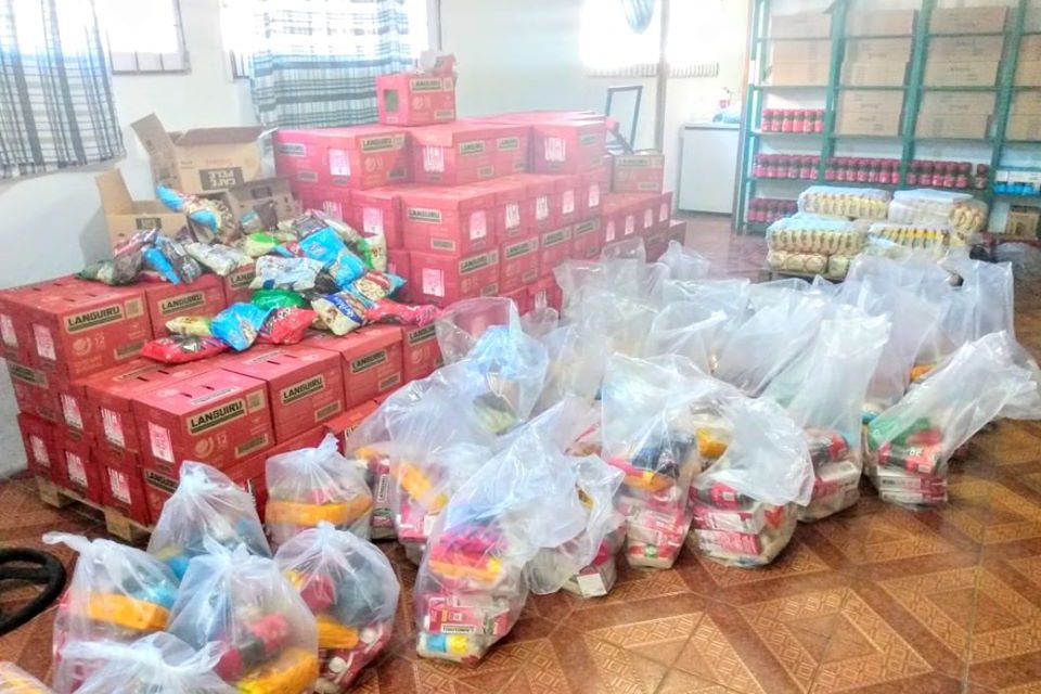 Prefeitura entrega cesta merenda-escolar para mais de 1.300 alunos