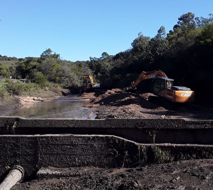Obra de limpeza nas barragens da Corsan é retomada