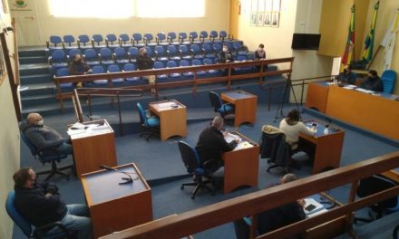 Executivo e Legislativo debatem o projeto que altera o regime de previdência dos servidores