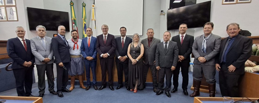 Todos os empossados_crédito Giovana Lopes_Imprensa Câmara